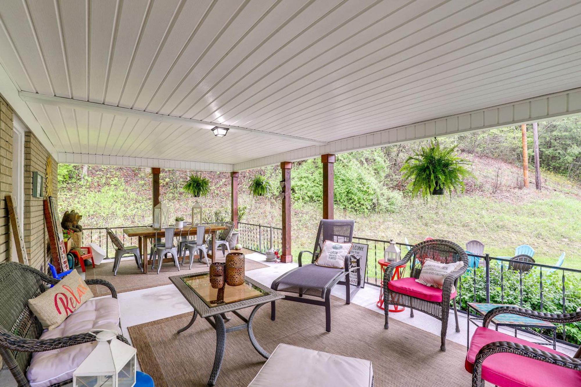 Updated Marshall Home With Fire Pit And Game Room! Exterior foto