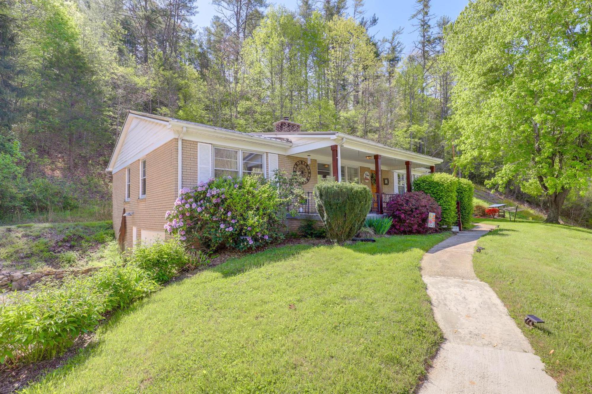 Updated Marshall Home With Fire Pit And Game Room! Exterior foto